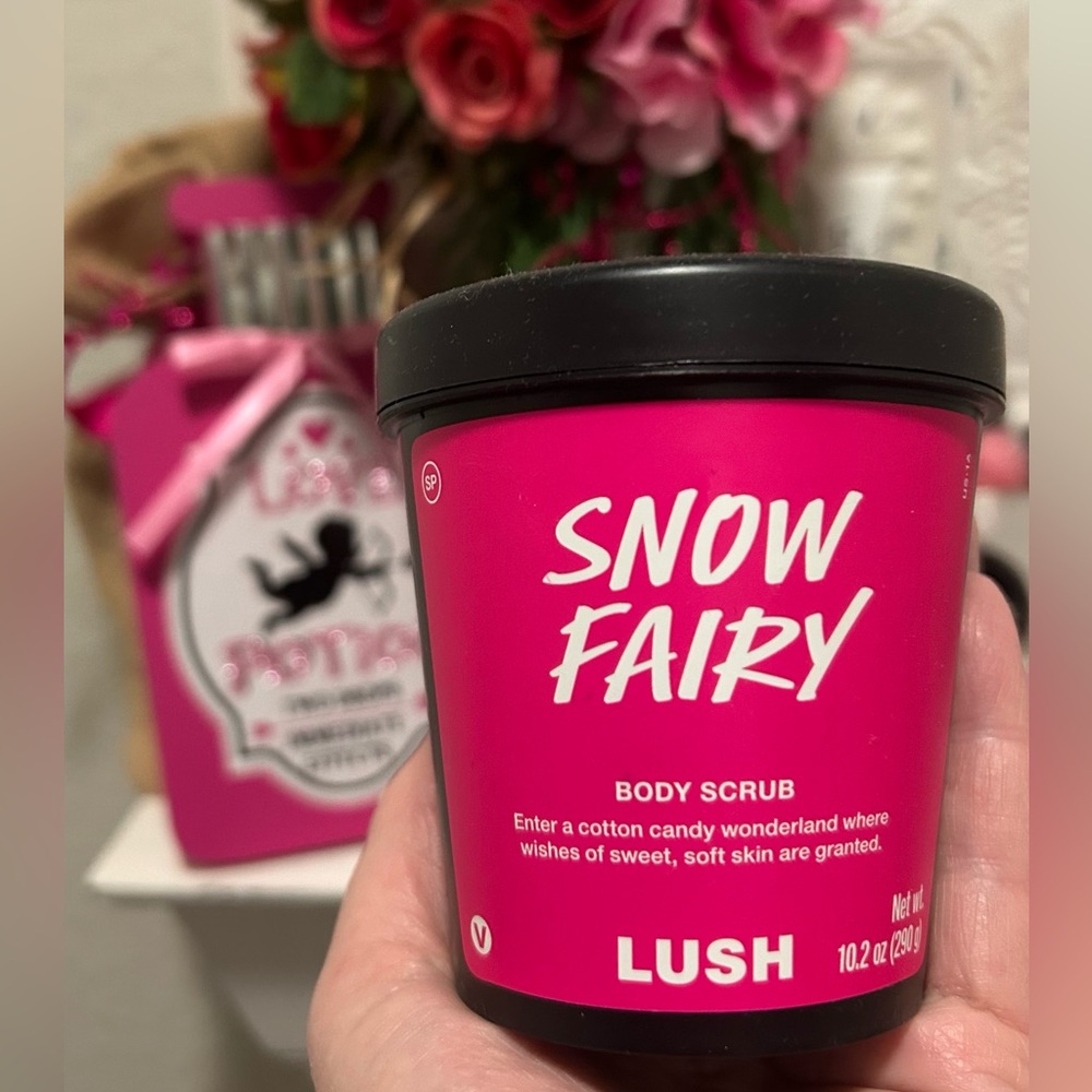 SALE💕 LAST 2! LUSH Limited EditionSNOW FAIRY Body Scrub-BB Jan 20,2026 Get 2